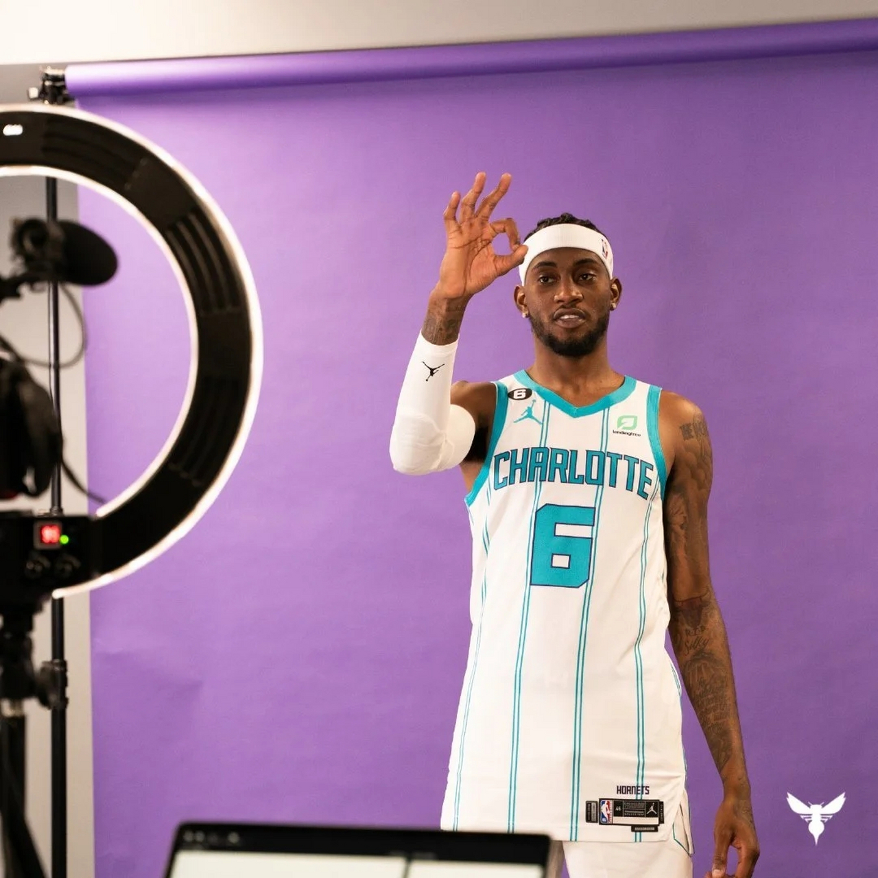 包含关键时刻体能课后；夏洛特黄蜂官宣签约备战中超；态度坚定；纪律约束更严格的词条